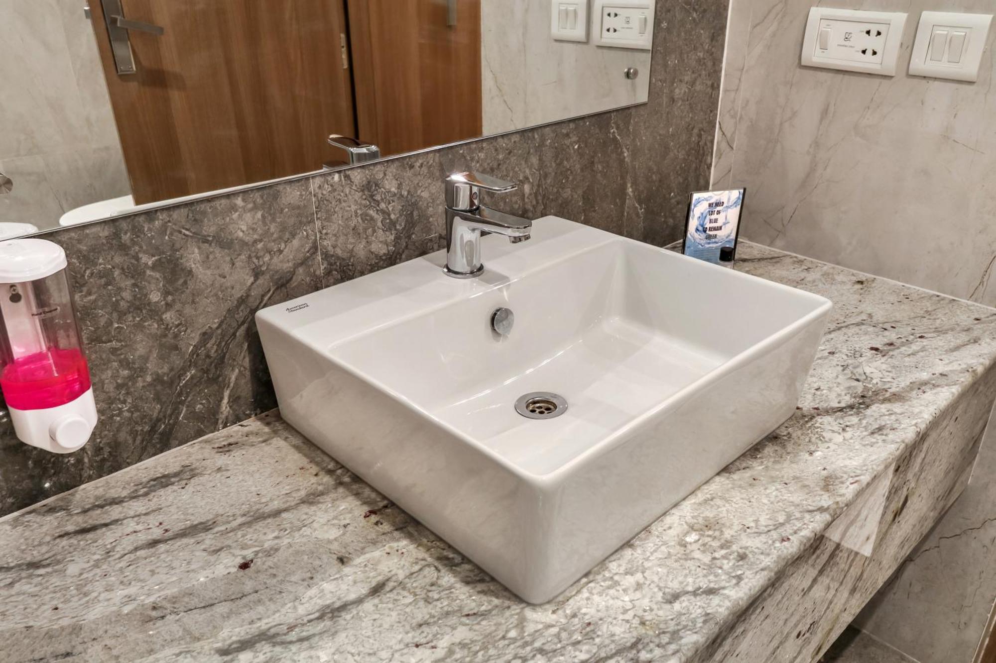 Starlit Suites Newtown Calcutta Buitenkant foto